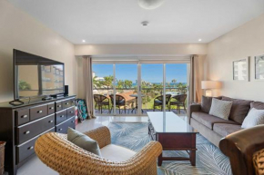 Beachfront - Emerald View 1BR condo - P314